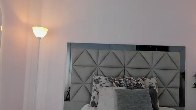 Snapshot of kylie_reyes chatting on November 10, 2025, 8:41 pm kylie reyes online show from November 10, 2025, 8:41 pm