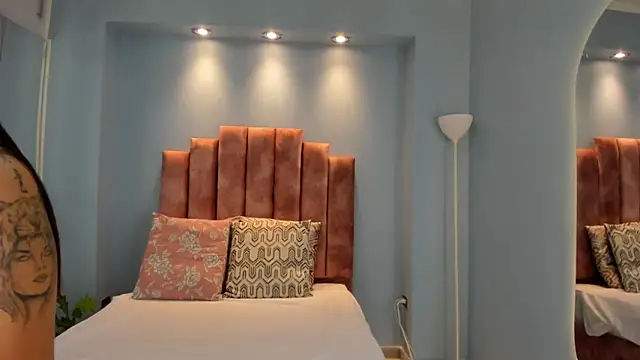 Snapshot of kylie_reyes chatting on November 15, 2025, 8:16 pm kylie reyes online show from November 15, 2025, 8:16 pm