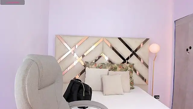 Snapshot of kylie_reyes chatting on December 3, 2025, 7:12 pm kylie reyes online show from December 3, 2025, 7:12 pm