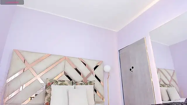 Snapshot of kylie_reyes chatting on December 5, 2025, 7:43 pm kylie reyes online show from December 5, 2025, 7:43 pm