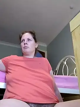 Snapshot of xxSexyBushLinnxx chatting on December 18, 2024, 10:46 pm xxSexyBushLinnxx online show from December 18, 2024, 10:46 pm