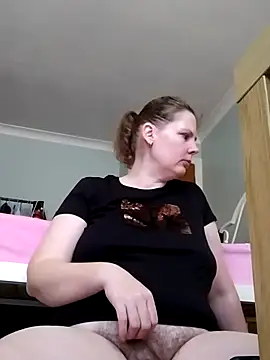 Snapshot of xxSexyBushLinnxx chatting on December 25, 2024, 12:47 pm xxSexyBushLinnxx online show from December 25, 2024, 12:47 pm