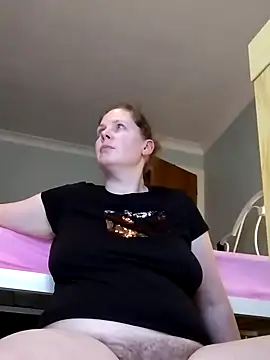 Snapshot of xxSexyBushLinnxx chatting on December 31, 2024, 9:17 pm xxSexyBushLinnxx online show from December 31, 2024, 9:17 pm