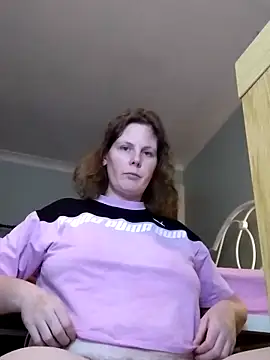 Snapshot of xxSexyBushLinnxx chatting on January 1, 2025, 8:47 pm xxSexyBushLinnxx online show from January 1, 2025, 8:47 pm