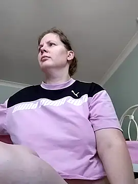 Snapshot of xxSexyBushLinnxx chatting on January 7, 2025, 10:43 am xxSexyBushLinnxx online show from January 7, 2025, 10:43 am