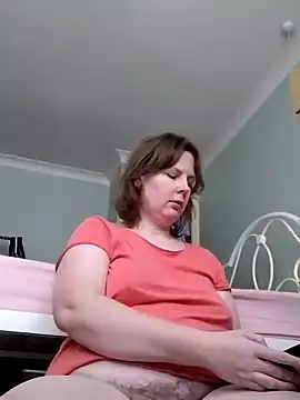 Snapshot of xxSexyBushLinnxx chatting on January 24, 2025, 11:37 am xxSexyBushLinnxx online show from January 24, 2025, 11:37 am