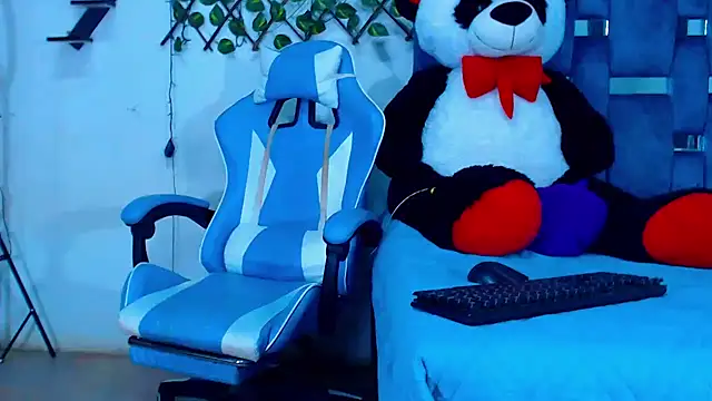 Snapshot of Hakim_prettynigg chatting on November 3, 2025, 5:36 pm Hakim prettynigg online show from November 3, 2025, 5:36 pm