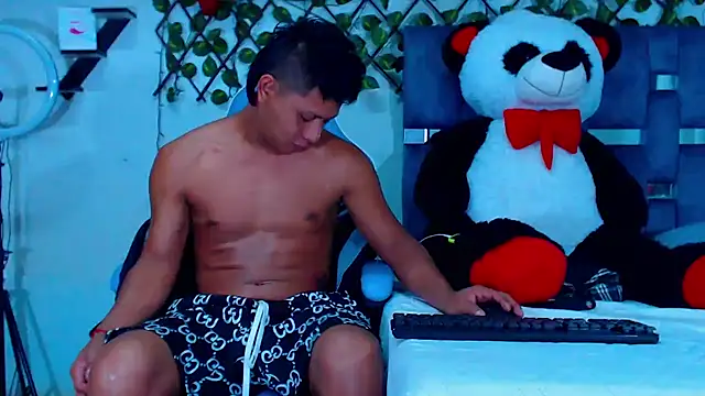 Snapshot of Hakim_prettynigg chatting on November 7, 2025, 3:45 pm Hakim prettynigg online show from November 7, 2025, 3:45 pm