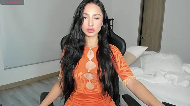 EvaMoet online show from February 28, 2025, 6:21 am