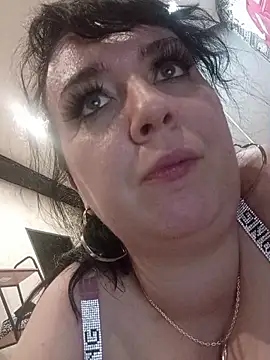 LeonaHarrison online show from October 19, 2025, 5:24 pm