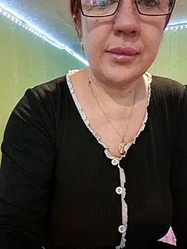 KiraXTender online show from March 11, 2026, 11:55 pm