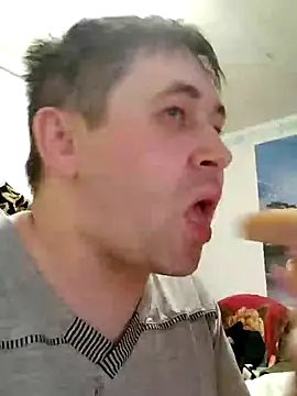 Snapshot of tores992 chatting on January 7, 2025, 12:03 am tores992 online show from January 7, 2025, 12:03 am