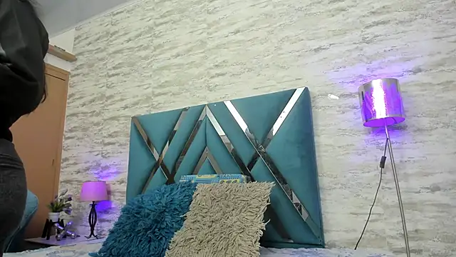 veronica salas online show from January 14, 2025, 12:11 am