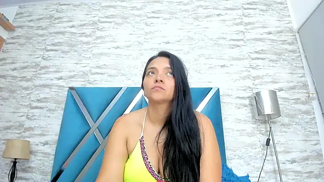 veronica salas online show from January 17, 2025, 11:51 pm