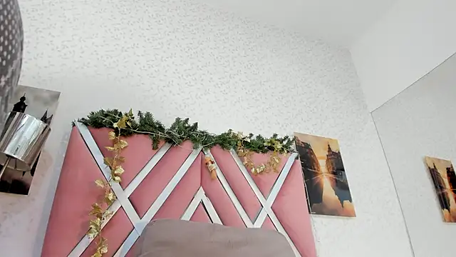 veronica salas online show from December 3, 2025, 8:40 pm