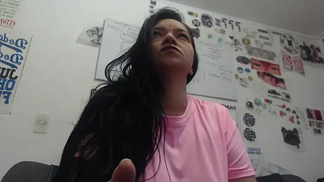 Snapshot of veronica_salas chatting on May 9, 2026, 10:53 am veronica salas online show from May 9, 2026, 10:53 am