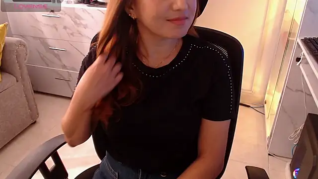 Snapshot of Angela_smile chatting on December 14, 2024, 3:04 pm Angela smile online show from December 14, 2024, 3:04 pm