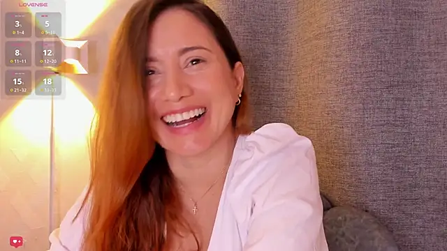 Snapshot of Angela_smile chatting on December 16, 2024, 4:38 pm Angela smile online show from December 16, 2024, 4:38 pm