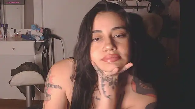 Snapshot of val_bardot chatting on May 22, 2026, 7:37 am val bardot online show from May 22, 2026, 7:37 am