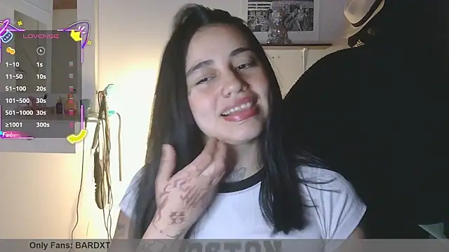 Snapshot of val_bardot chatting on June 4, 2026, 2:17 am val bardot online show from June 4, 2026, 2:17 am