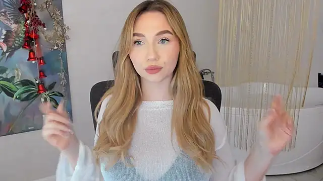 Snapshot of GracefulLook chatting on January 12, 2025, 7:32 am GracefulLook online show from January 12, 2025, 7:32 am