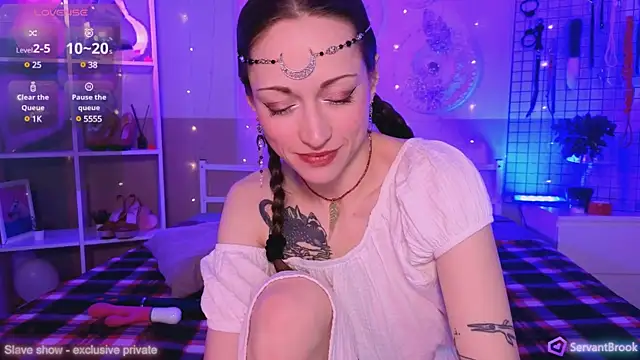 Snapshot of ServantBrook chatting on February 18, 2025, 6:04 am ServantBrook online show from February 18, 2025, 6:04 am