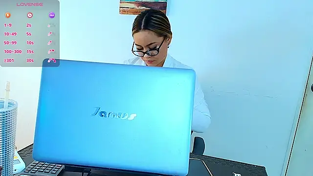 Snapshot of TaylorEvanss chatting on February 3, 2025, 12:03 pm TaylorEvanss online show from February 3, 2025, 12:03 pm