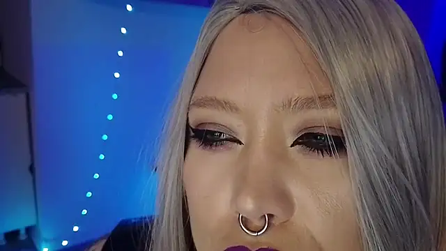 wickedxqueen online show from November 2, 2025, 10:34 pm