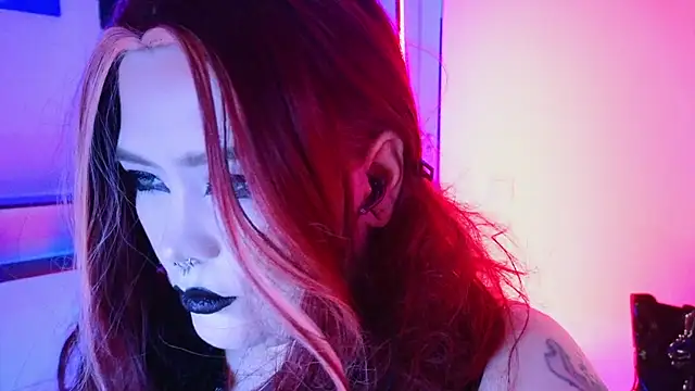 Snapshot of wickedxqueen chatting on June 21, 2026, 9:17 pm wickedxqueen online show from June 21, 2026, 9:17 pm