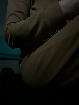 AlisaaRose online show from February 19, 2026, 5:36 am