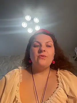 Snapshot of Taisia_W chatting on April 26, 2026, 6:22 am Taisia W online show from April 26, 2026, 6:22 am