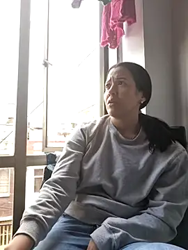 lady hot2xx online show from December 5, 2025, 5:53 pm