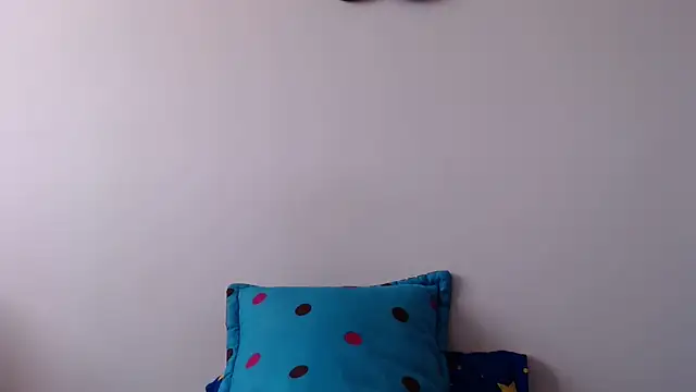 lady hot2xx online show from February 4, 2026, 3:51 pm