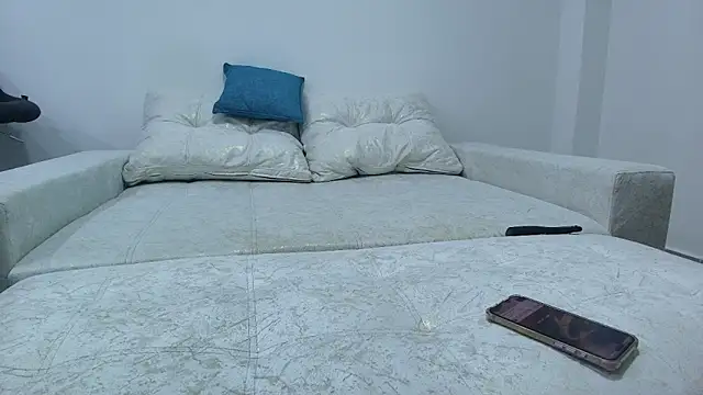 roxana collins online show from February 5, 2026, 4:39 am