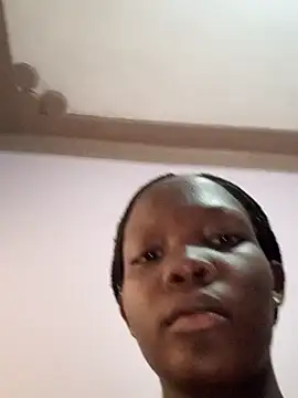 Snapshot of sweet_zara01 chatting on January 19, 2025, 2:17 pm sweet zara01 online show from January 19, 2025, 2:17 pm