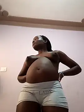 Snapshot of sweet_zara01 chatting on January 22, 2025, 1:32 pm sweet zara01 online show from January 22, 2025, 1:32 pm