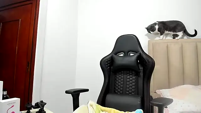 Snapshot of Chloemiller89 chatting on November 13, 2025, 12:42 am Chloemiller89 online show from November 13, 2025, 12:42 am