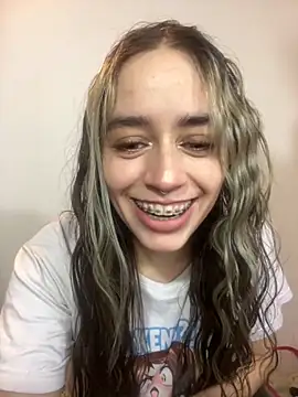 Snapshot of Natalia_Suarez chatting on November 5, 2025, 12:10 am Natalia Suarez online show from November 5, 2025, 12:10 am