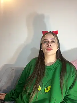 Snapshot of Natalia_Suarez chatting on November 8, 2025, 2:34 am Natalia Suarez online show from November 8, 2025, 2:34 am