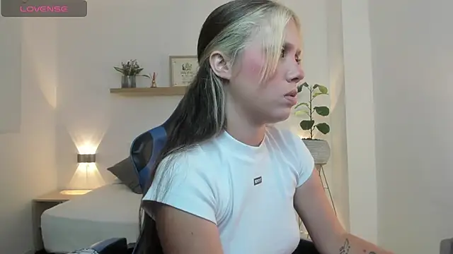Snapshot of nataly_rodri chatting on May 14, 2026, 2:18 am nataly rodri online show from May 14, 2026, 2:18 am