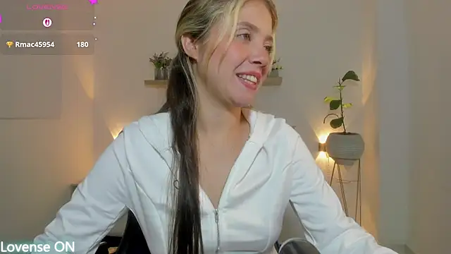 Snapshot of nataly_rodri chatting on July 28, 2026, 8:52 pm nataly rodri online show from July 28, 2026, 8:52 pm