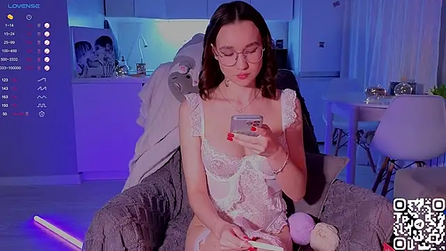 shey1i online show from December 24, 2024, 6:06 pm