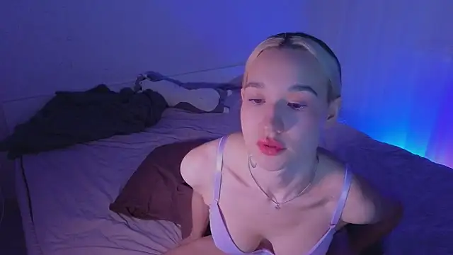 shey1i online show from March 17, 2026, 8:01 pm