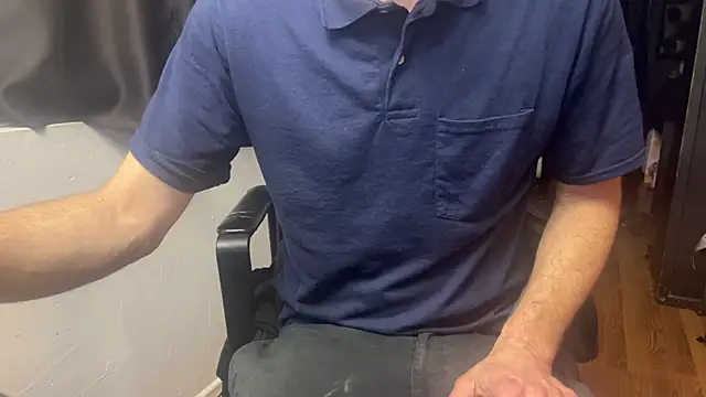 Snapshot of leanjamesdean chatting on December 14, 2025, 5:35 am leanjamesdean online show from December 14, 2025, 5:35 am