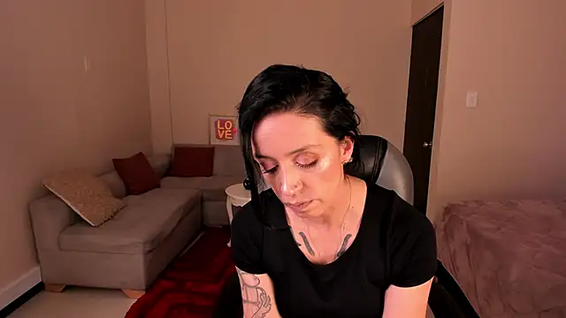 Kristen Garner online show from March 12, 2026, 8:37 pm