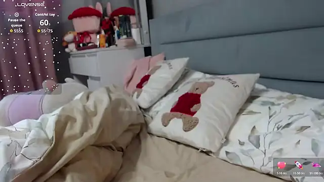 Snapshot of Viktoriiya_bald chatting on November 30, 2025, 11:14 am Viktoriiya bald online show from November 30, 2025, 11:14 am