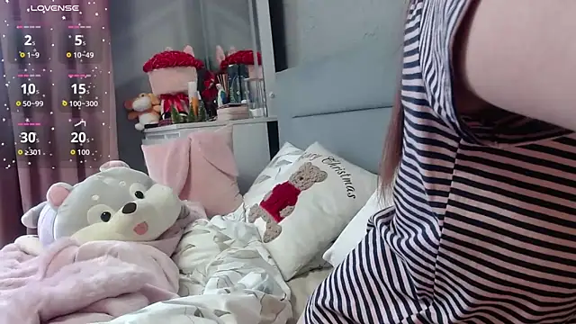 Snapshot of Viktoriiya_bald chatting on December 17, 2025, 12:22 pm Viktoriiya bald online show from December 17, 2025, 12:22 pm