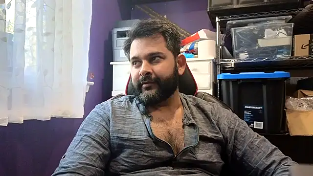 Snapshot of Sakhtlaundaz chatting on November 2, 2025, 7:38 pm Sakhtlaundaz online show from November 2, 2025, 7:38 pm