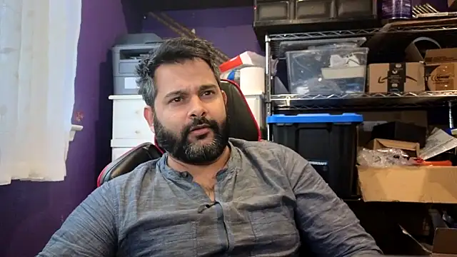 Snapshot of Sakhtlaundaz chatting on November 5, 2025, 3:12 pm Sakhtlaundaz online show from November 5, 2025, 3:12 pm