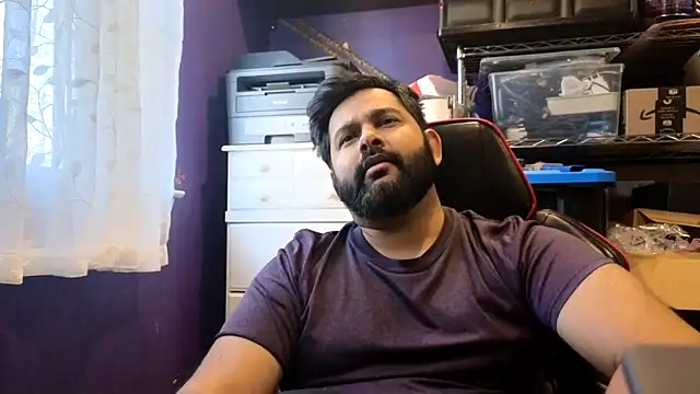 Snapshot of Sakhtlaundaz chatting on November 17, 2025, 2:34 pm Sakhtlaundaz online show from November 17, 2025, 2:34 pm